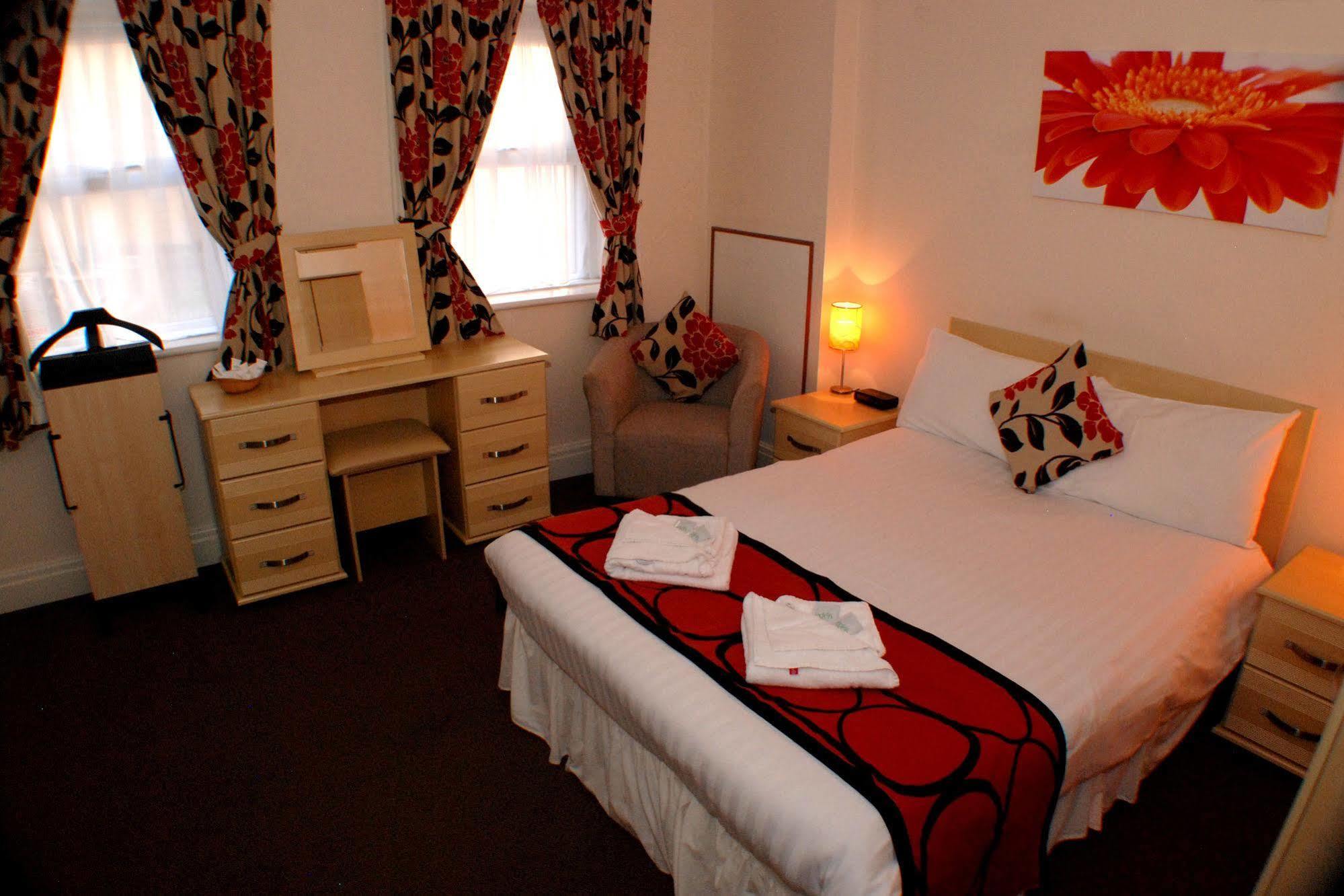 Trivelles Seaview Couette-café 3*